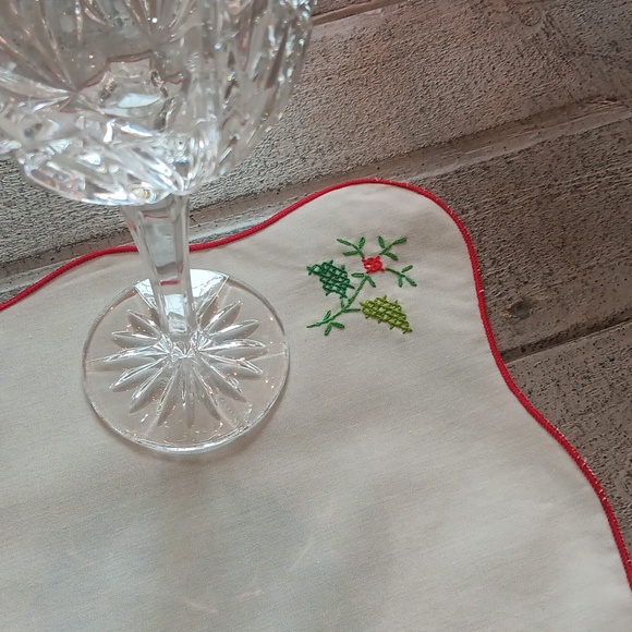(4) Handmade Cross Stitch Christmas Tree & Holly Place Mats 18"x12" - Picture 5 of 7